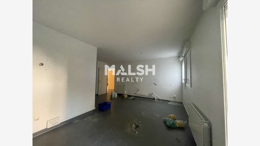 Vente bureaux 95m² RDC PMR à Vénissieux Village