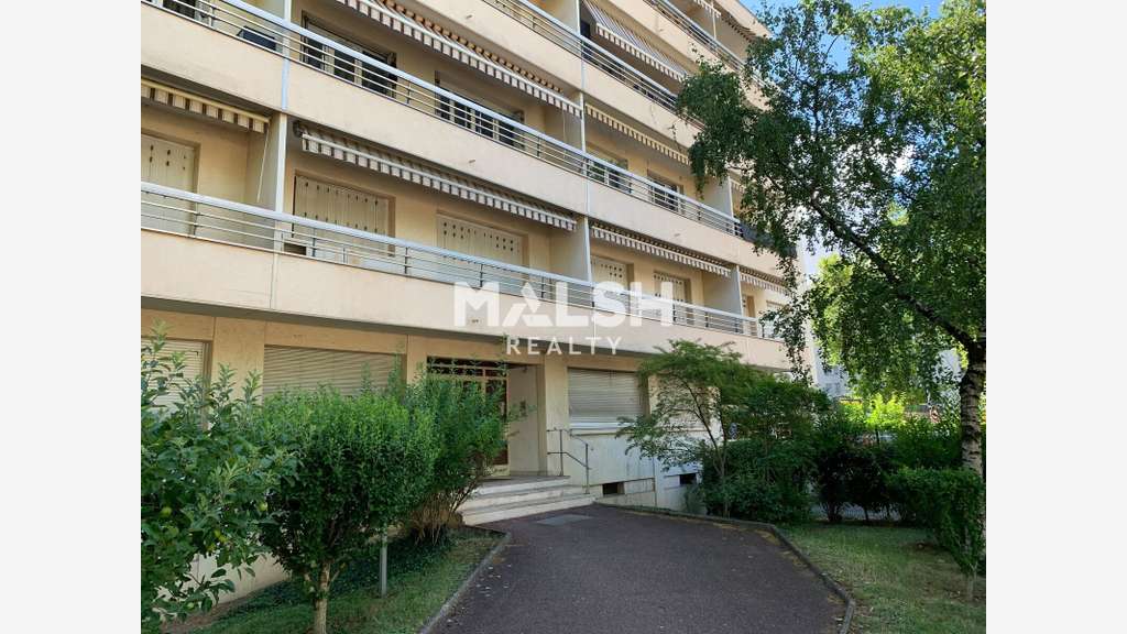 Vente bureaux traversants 416m² à Vénissieux
