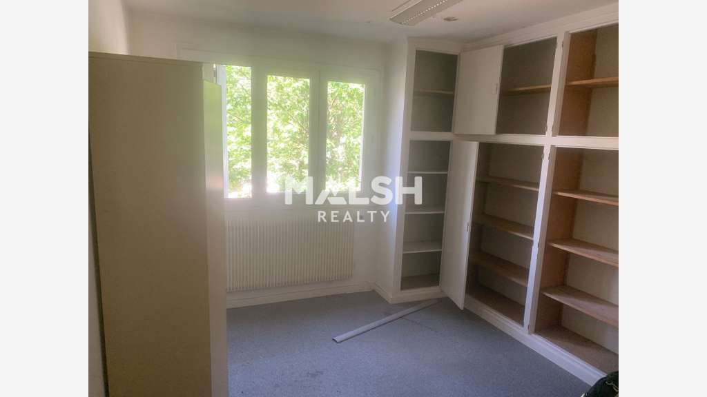 Vente bureaux traversants 416m² à Vénissieux