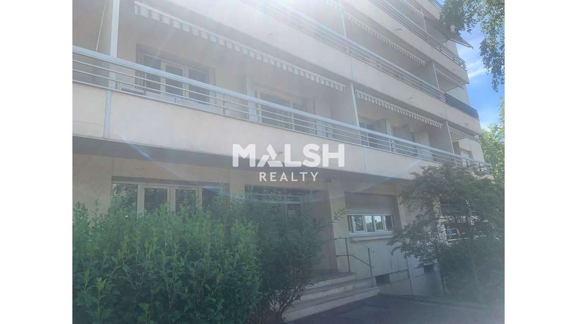Vente bureaux traversants 416m² à Vénissieux