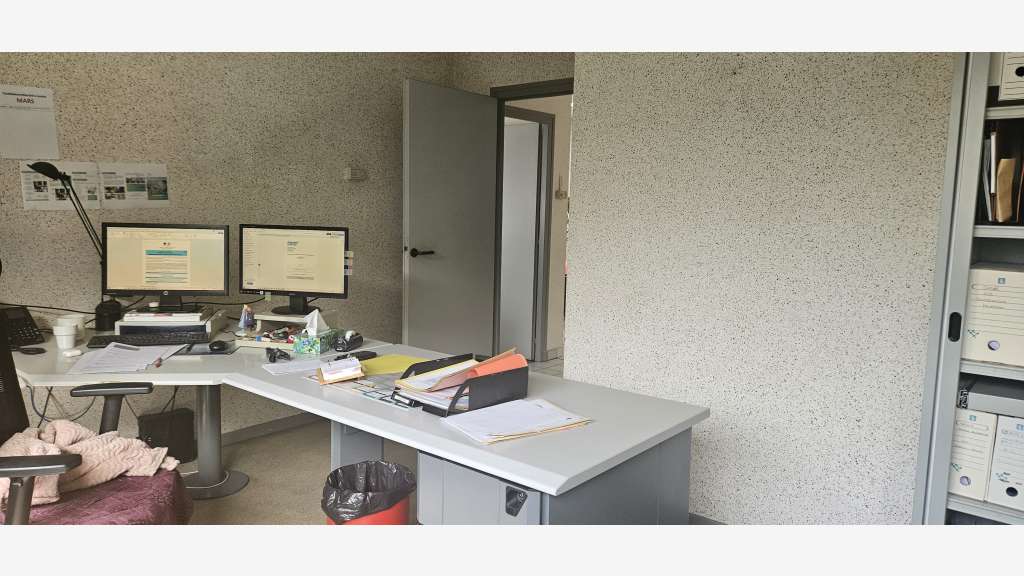 A vendre immeuble + terrain constructible Vienne