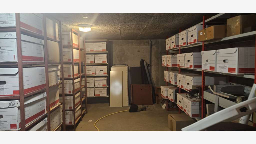 A vendre immeuble + terrain constructible Vienne