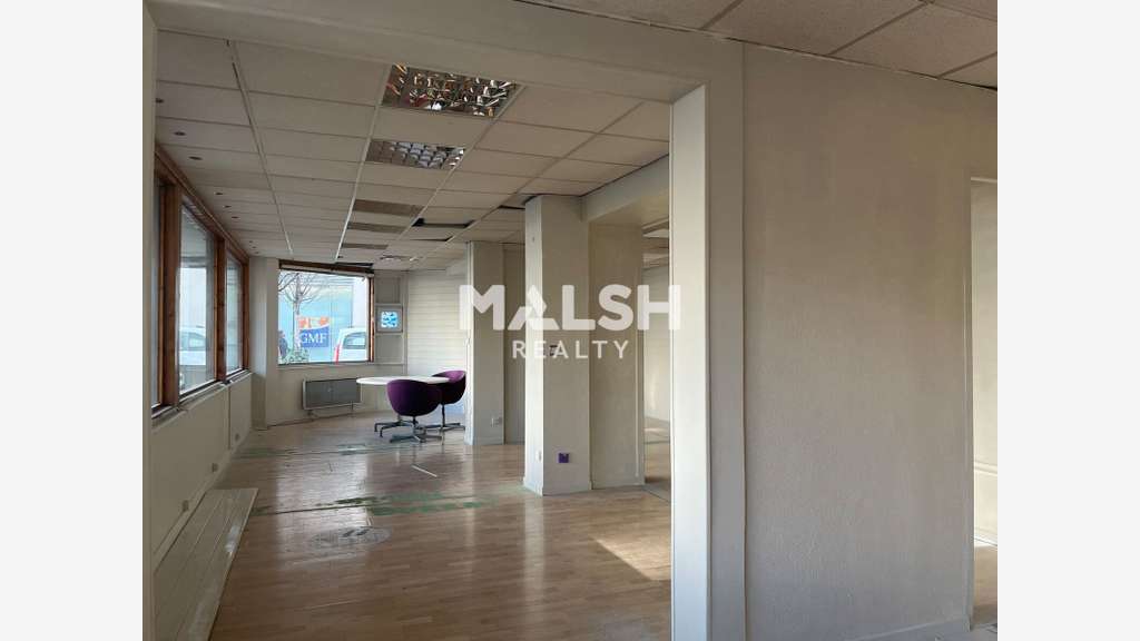 Bureaux RDC 123m² divisibles à Villeurbanne Zola