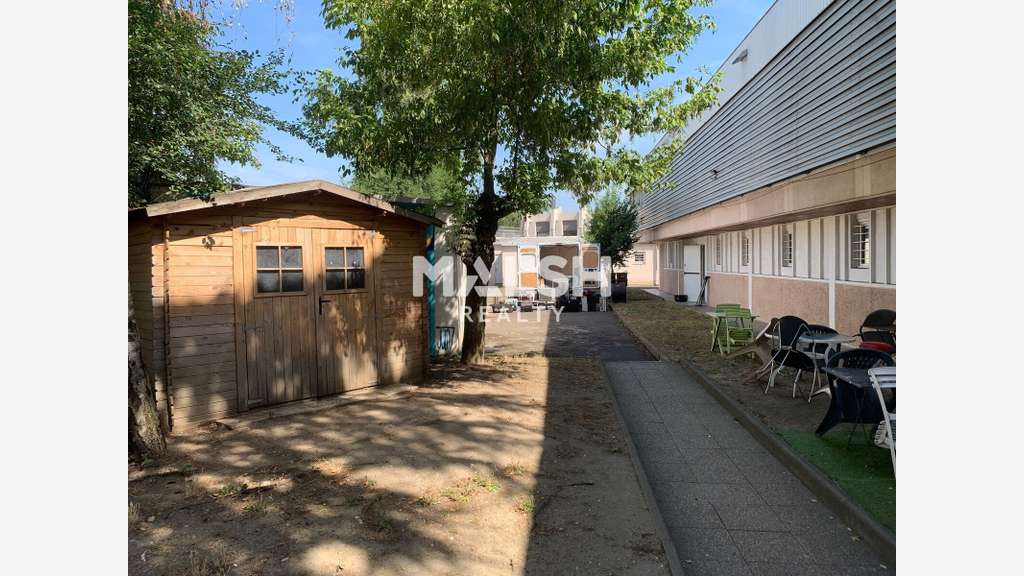 A VENDRE - VILLEURBANNE - 2 800 m² divisibles à pa