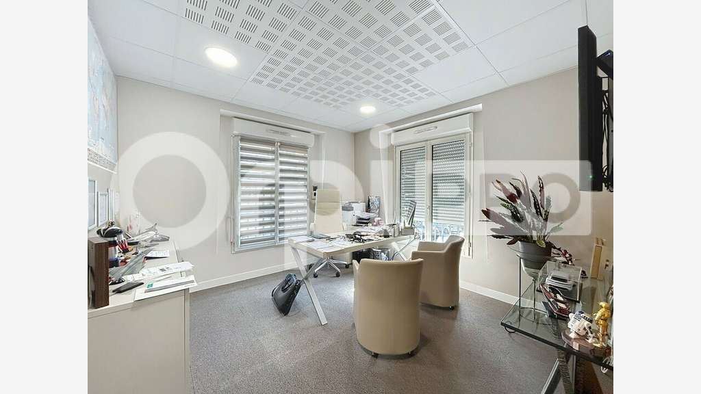 Bureau 52m² à vendre excellent état à Vineuil