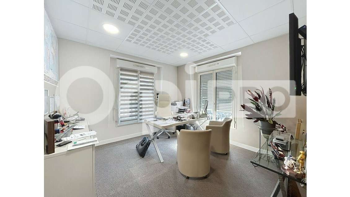 Bureau 52m² à vendre excellent état à Vineuil