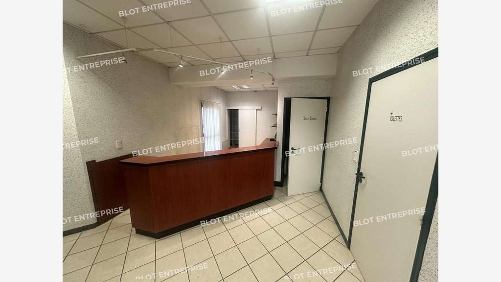 À vendre plateau de bureaux 109m² à Vitré centre