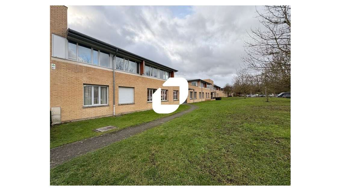 Vente Bureaux 232m² Voisins le bretonneux