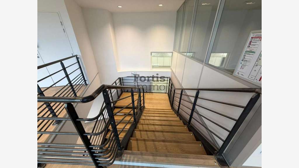 Vente bureaux 2 262m² à Vulaines-sur-Seine