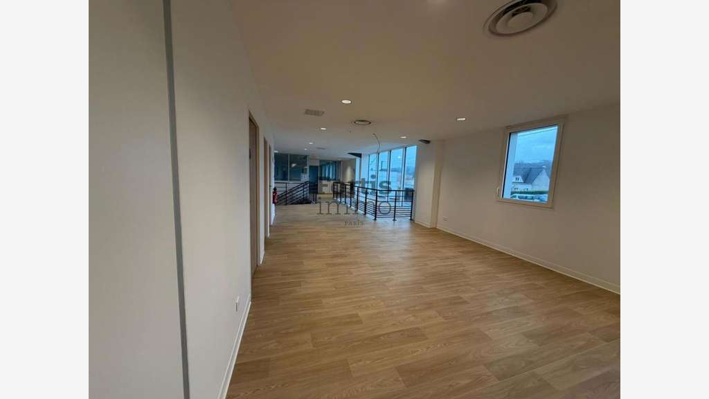 Vente bureaux 2 262m² à Vulaines-sur-Seine