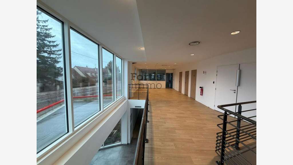 Vente bureaux 2 262m² à Vulaines-sur-Seine