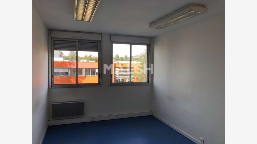 Vente bureaux 1150m² à Champagne-au-Mont-d'Or