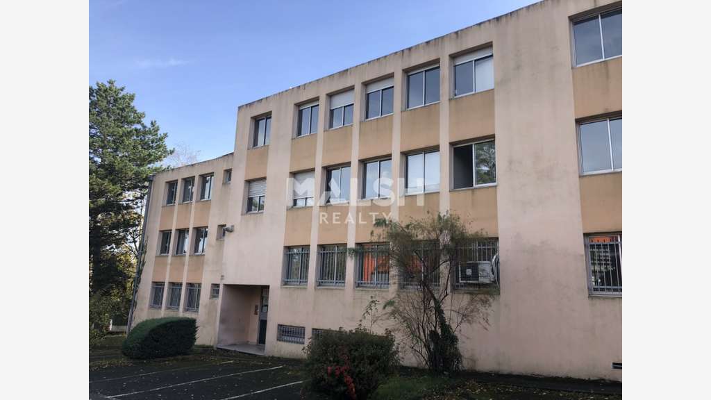 Vente bureaux 1150m² à Champagne-au-Mont-d'Or
