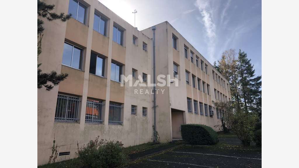 Vente bureaux 1150m² à Champagne-au-Mont-d'Or