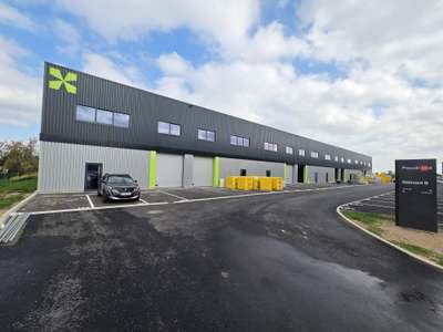Vente local neuf 310m² à Saint Barthelemy d'Anjou