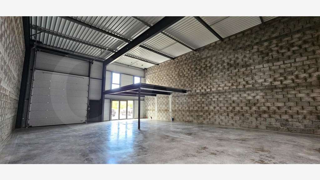 Vente local d'activité 280m² Montauban-de-Bretagne