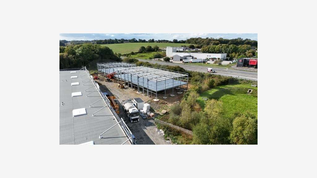 Vente local 209m² village d'entreprises neuf Goven
