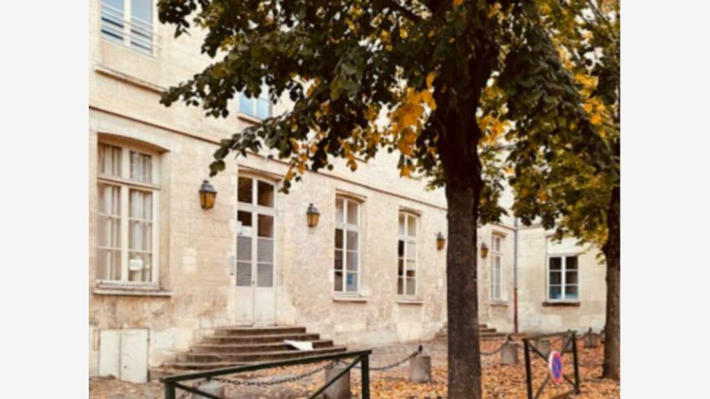 Reconversion d'une école Projet hôtelier Oise