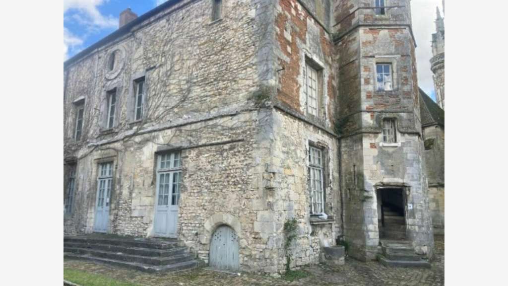 Reconversion d'une école Projet hôtelier Oise