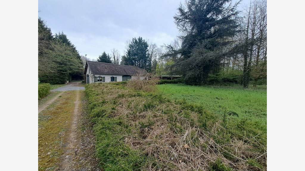 AV domaine touristique 2000m² proche de Paris