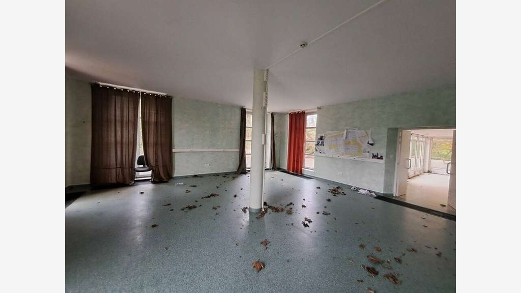 AV domaine touristique 2000m² proche de Paris