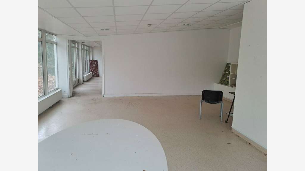 AV domaine touristique 2000m² proche de Paris