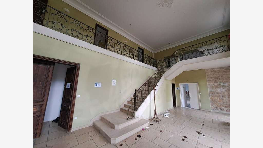AV domaine touristique 2000m² proche de Paris