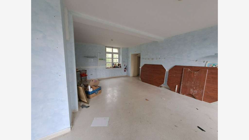 AV domaine touristique 2000m² proche de Paris