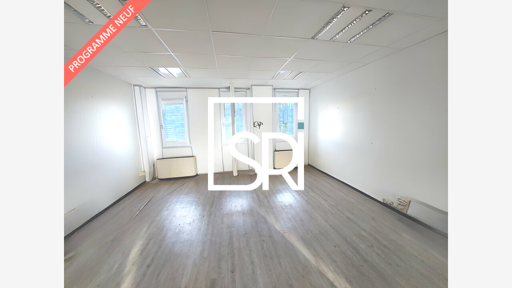 Vente bureaux de 4700m² Clermont-Ferrand empl N°1