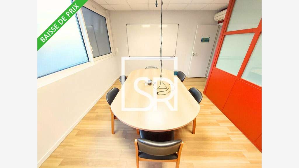 Vente bureaux de 465m² à Clermont-Ferrand
