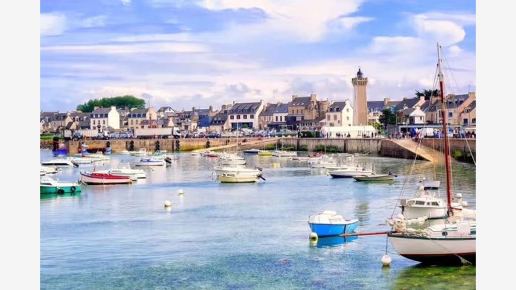 Droit au bail local cial 71m² à Roscoff centre