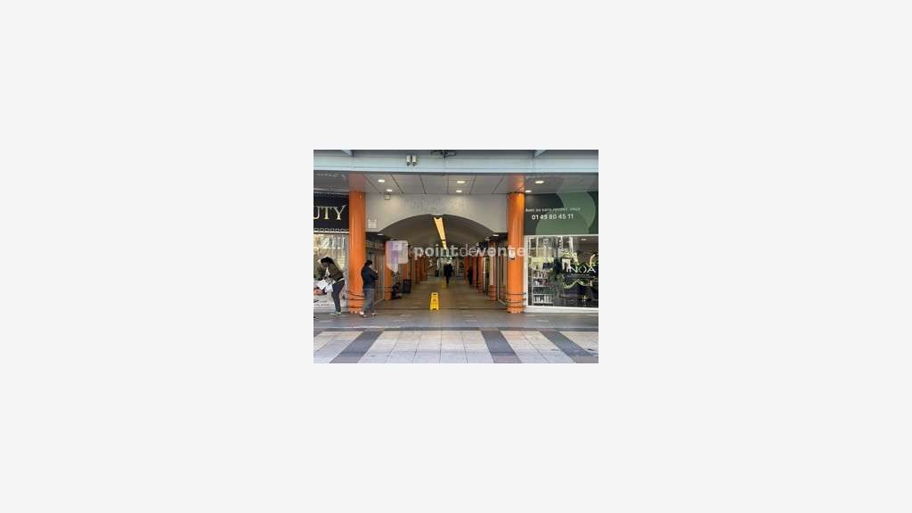 Vente local commercial 105m² empl N°1 à Créteil