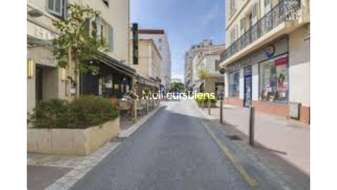 Droit au bail très beau local 70m² Cannes-Banane