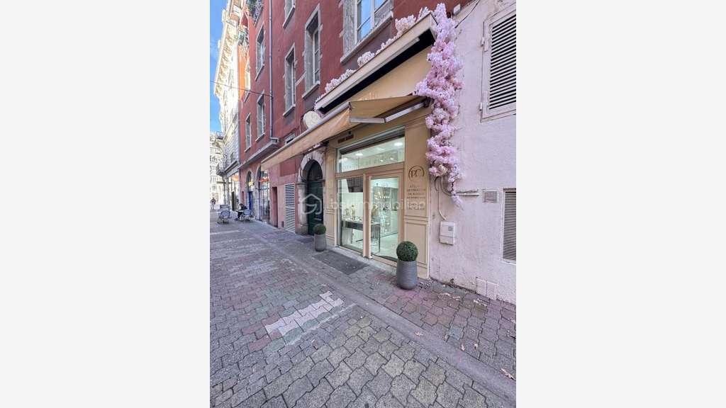 Vente local commercial 20m² empl N°1 Grenoble