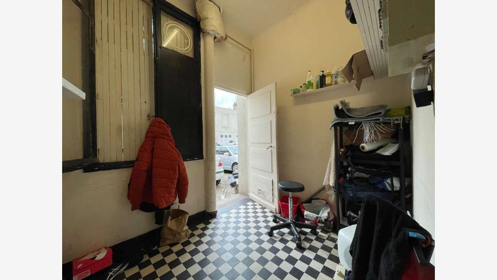 DAB emplacement commercial 30m² Nantes centre chu