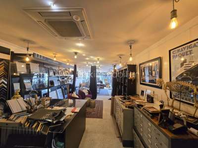 Cession droit au bail Locaux commerciaux - Boutiques à Saint-Étienne