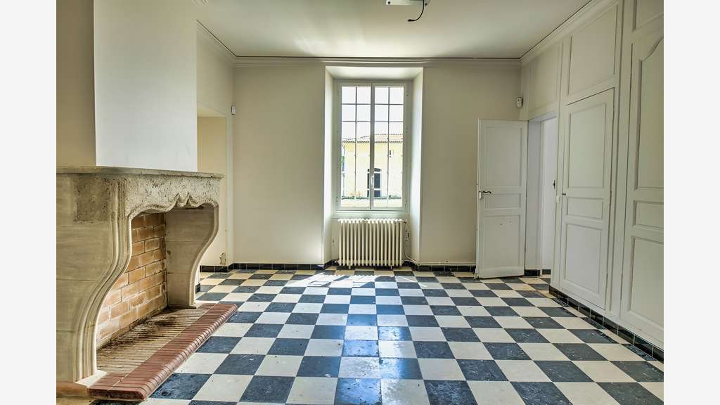 Magnifique et rare domaine de 1300m² sur 6.4 ha