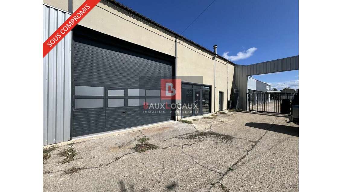 AV local d'activité 710m² idéalement situé à Arles