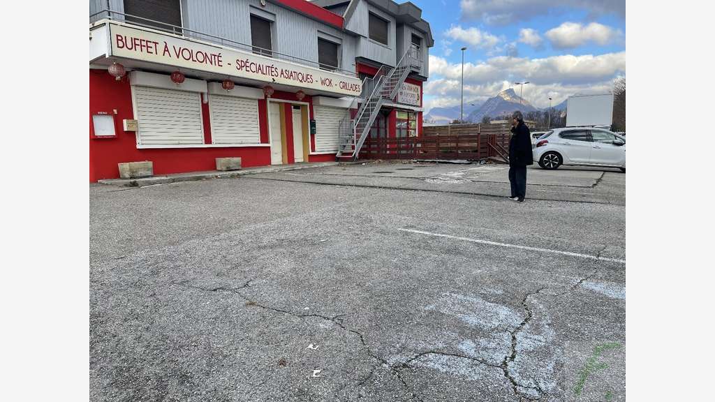 Vente ensemble immobilier polyvalent à Échirolles