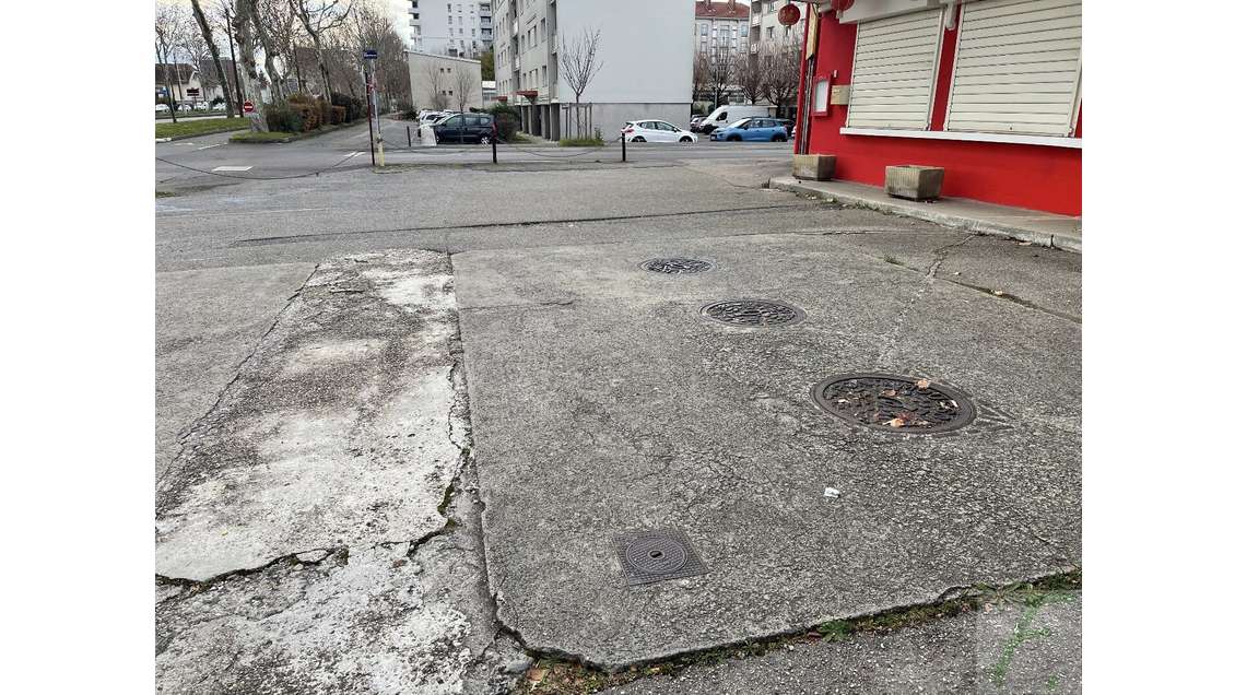 Vente ensemble immobilier polyvalent à Échirolles