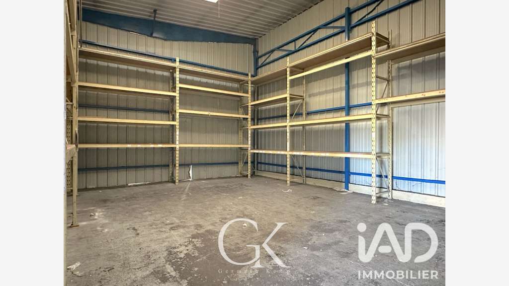 Vente locaux 3329m² sur 1.9ha à St-André-le-Gaz