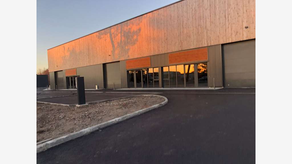 Vente entrepôt 1662m² à Andernos-les-Bains