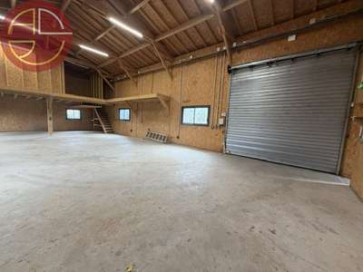 A vendre dépôt 260m² proche rocade à Flourens