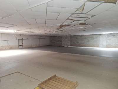AV entrepôt 583m² incluant une mezzanine à Fréjus