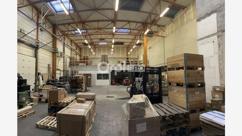 Vente entrepôt 11300m² secteur Genlis