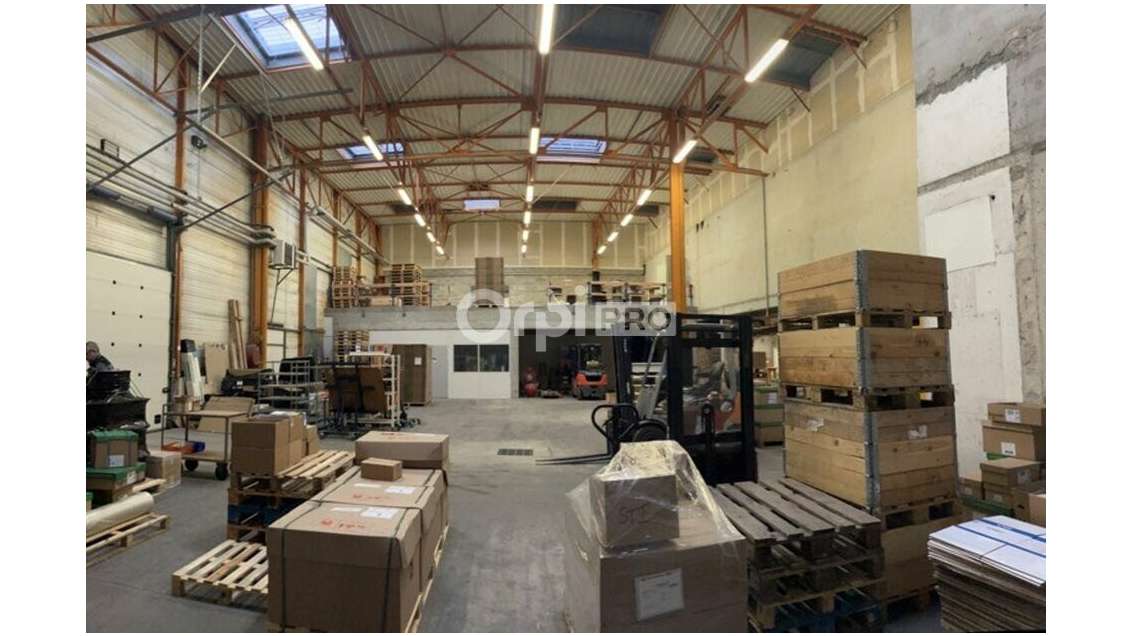 Vente entrepôt 11300m² secteur Genlis