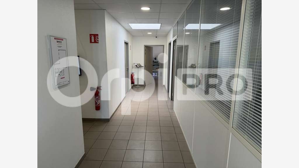 Vente entrepôt logistique 510m² RT 2012 à Harfleur