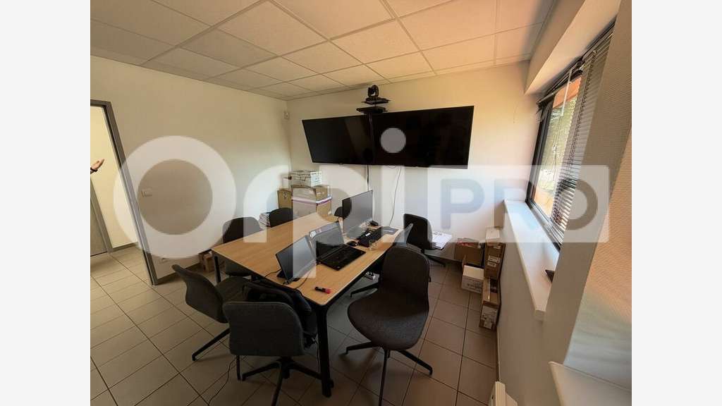 Vente entrepôt logistique 510m² RT 2012 à Harfleur