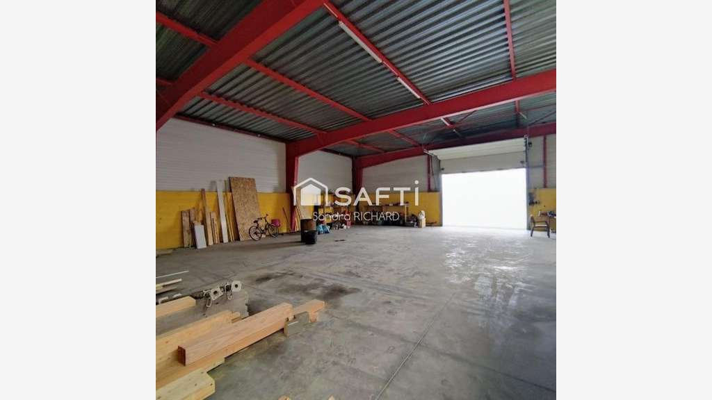 Entrepôt 754m² à vendre à Nort-sur-Erdre