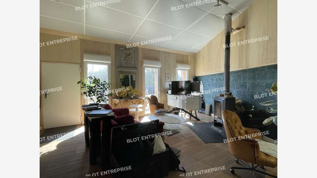 A vendre entrepôt 280m² à Saint-Mars-de-Coutais